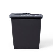 8-SHEET STRIP CUT PAPER WITH CD AND CREDIT CARD SHREDDER WITH 12 LITER WASTE BASKET CAPACITY